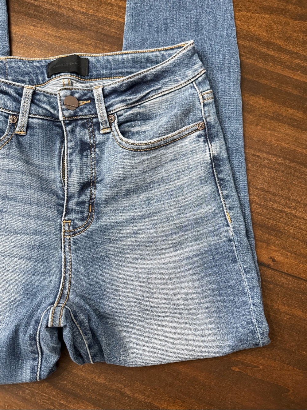 Buckle Faded Blue Skinny Jeans with Raw Hem - Picture 3 of 9